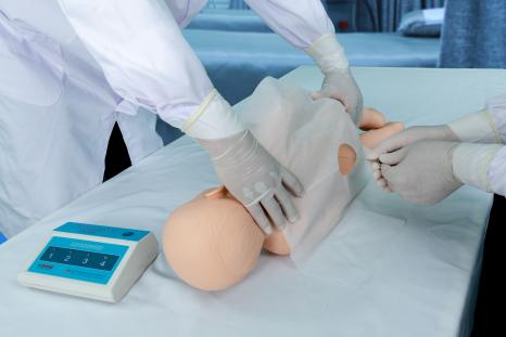 小兒腰椎穿刺訓練模型(帶電子監測) 小兒腰椎穿刺訓練模型(帶電子監測)